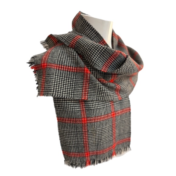 Eaton “European Collection” Pure Wool Plaid Scarf – Made in Scotland - Picture 6 of 7